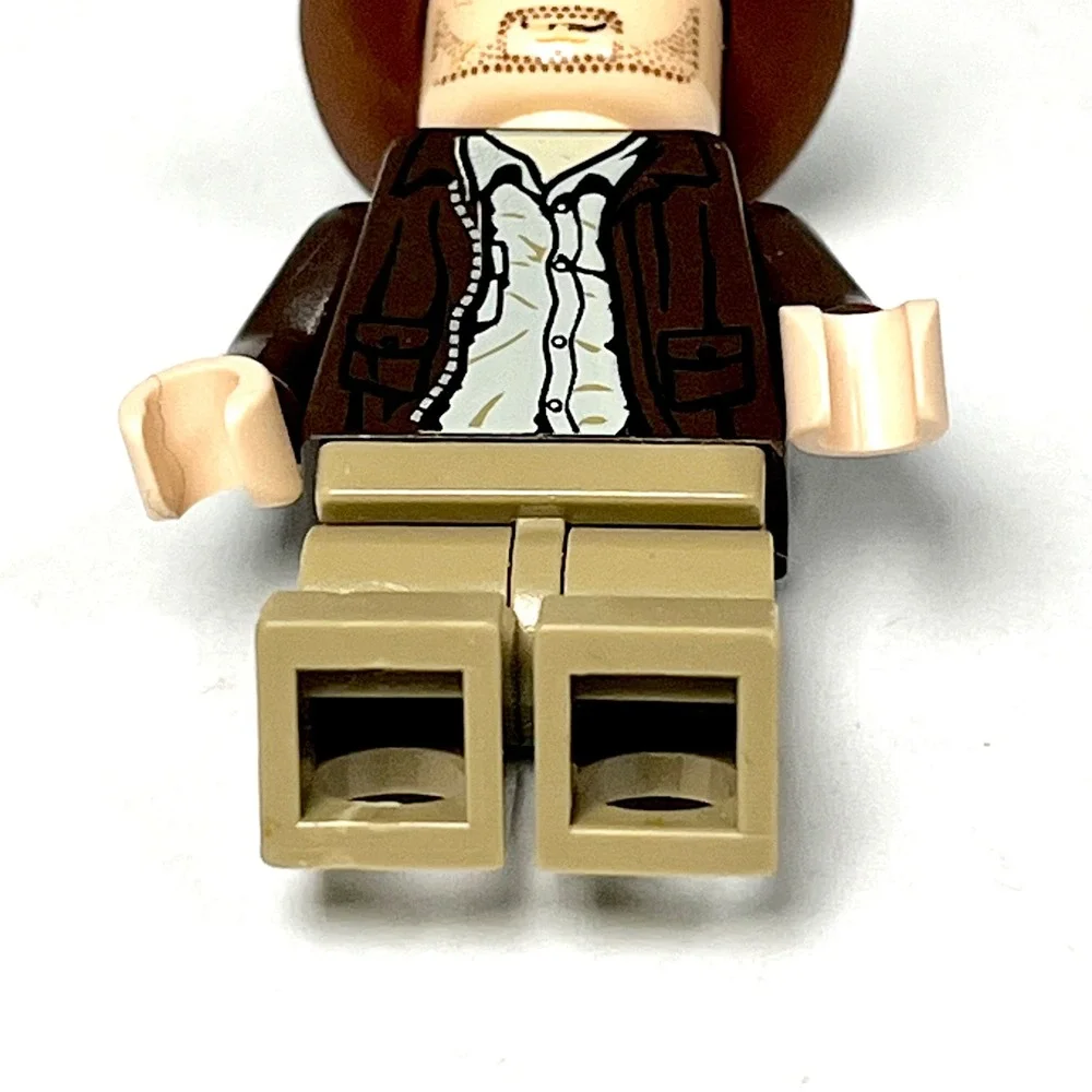 LEGO Indiana Jones Minifigure Dark Brown Jacket Tan Open Shirt Fedora iaj001